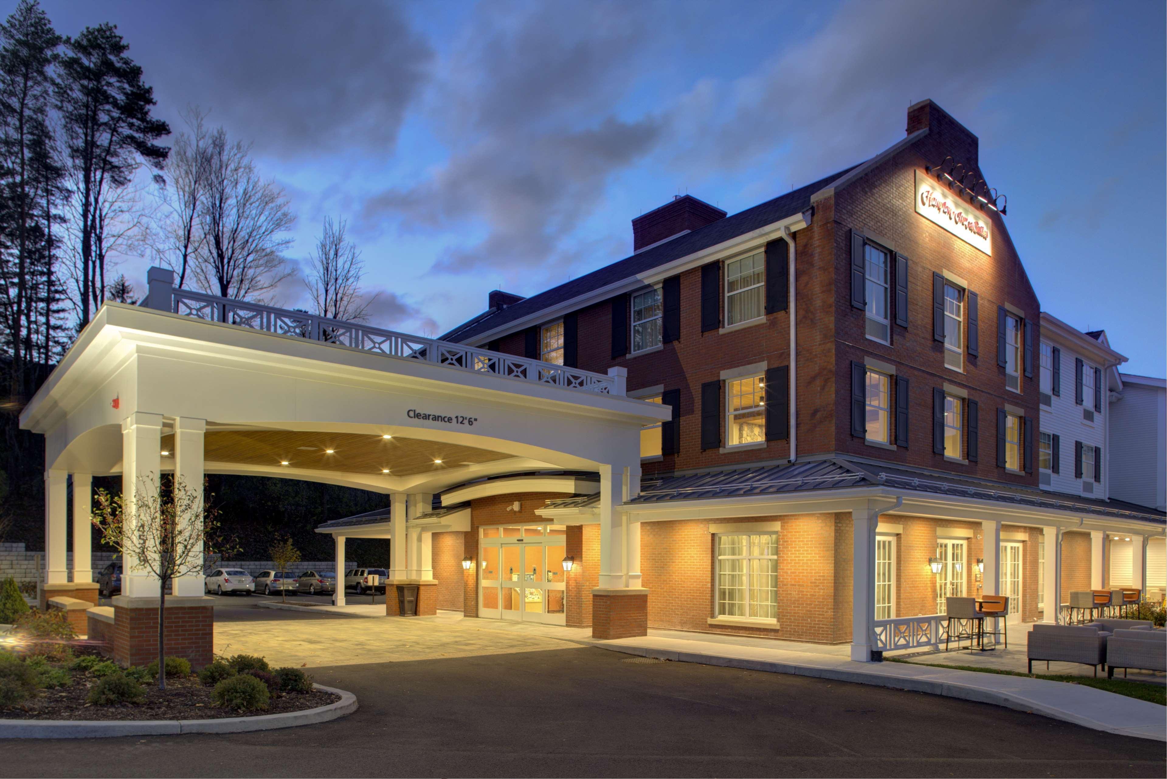 Hampton Inn & Suites Manchester, Vt Extérieur photo