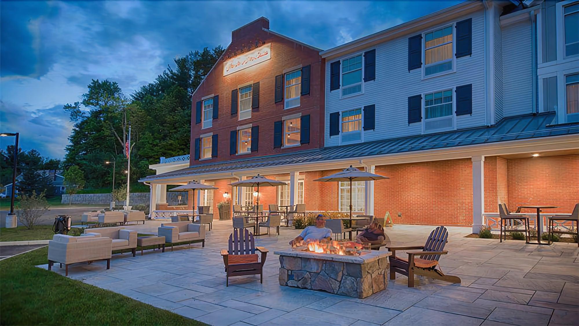 Hampton Inn & Suites Manchester, Vt Extérieur photo